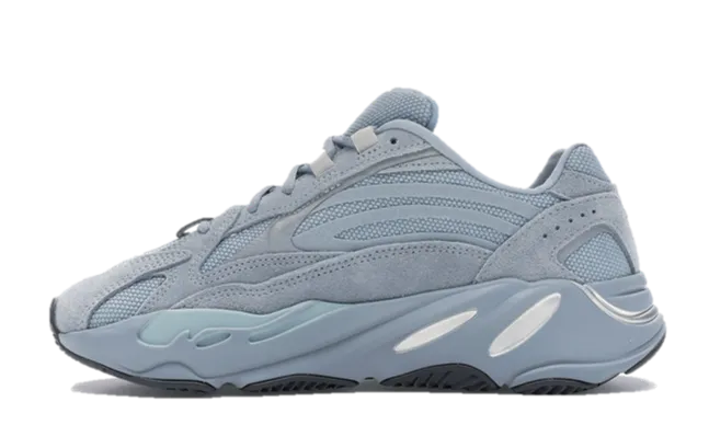 YZY Boost 700 V2 Hospital Blue for balance training Style - conscious