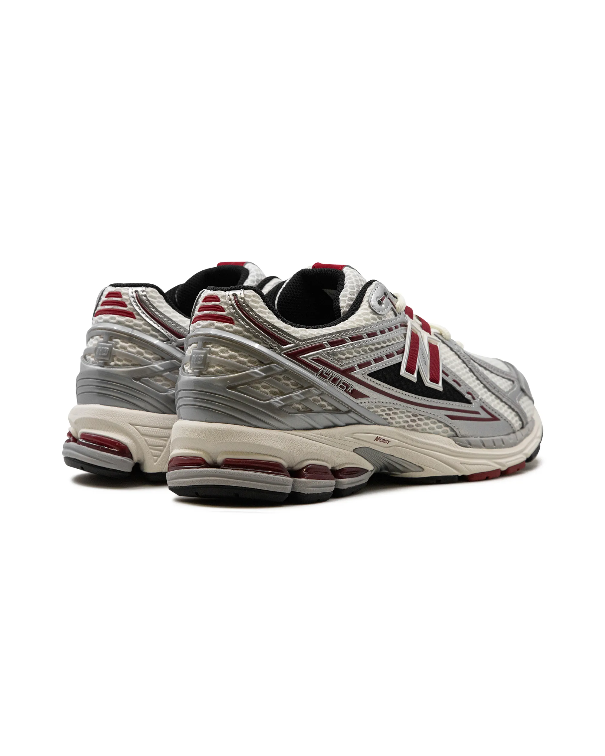 Outdoor Sneakers New Balance 1906R Silver Classic Crimson