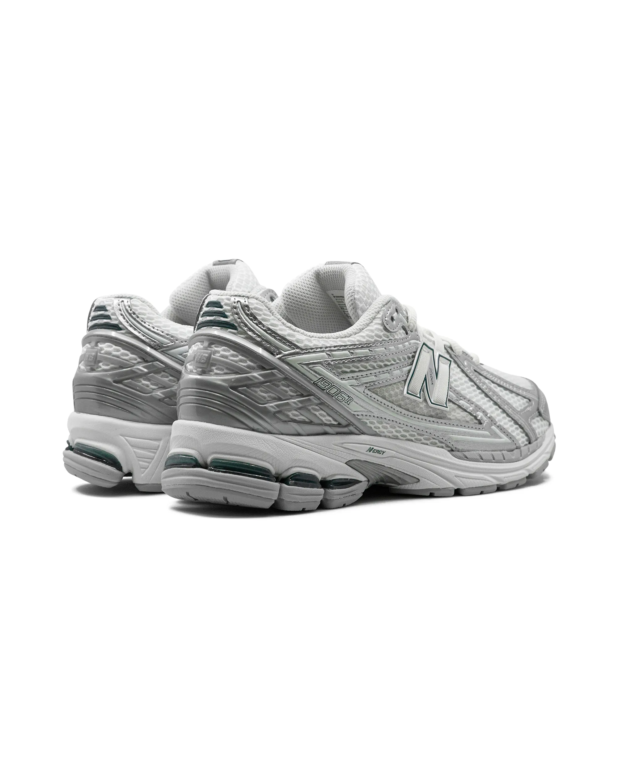 New Balance 1906R Silver Metallic Sea Salt urban commuting
