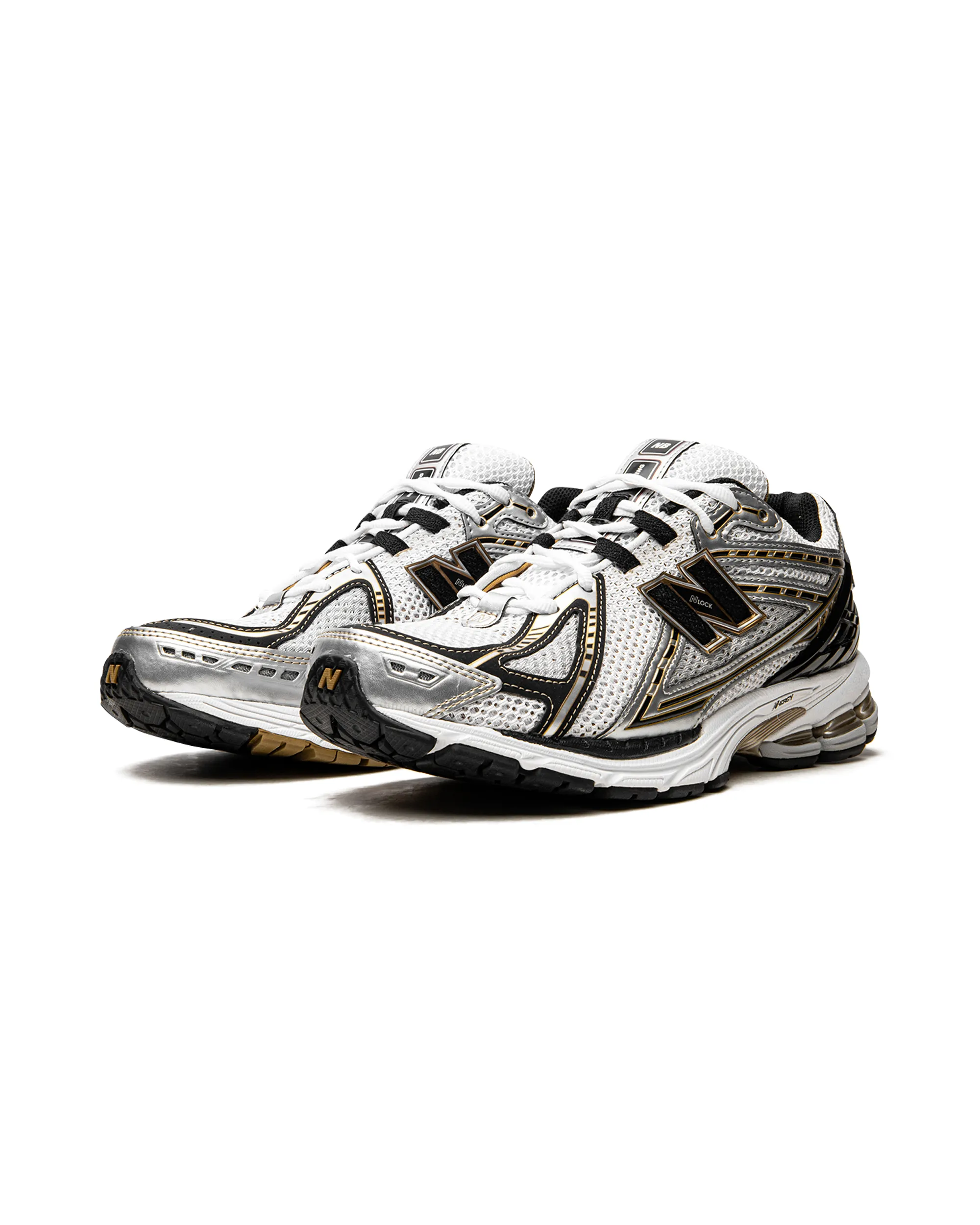 New Balance 1906R White Metallic Gold shoe quality