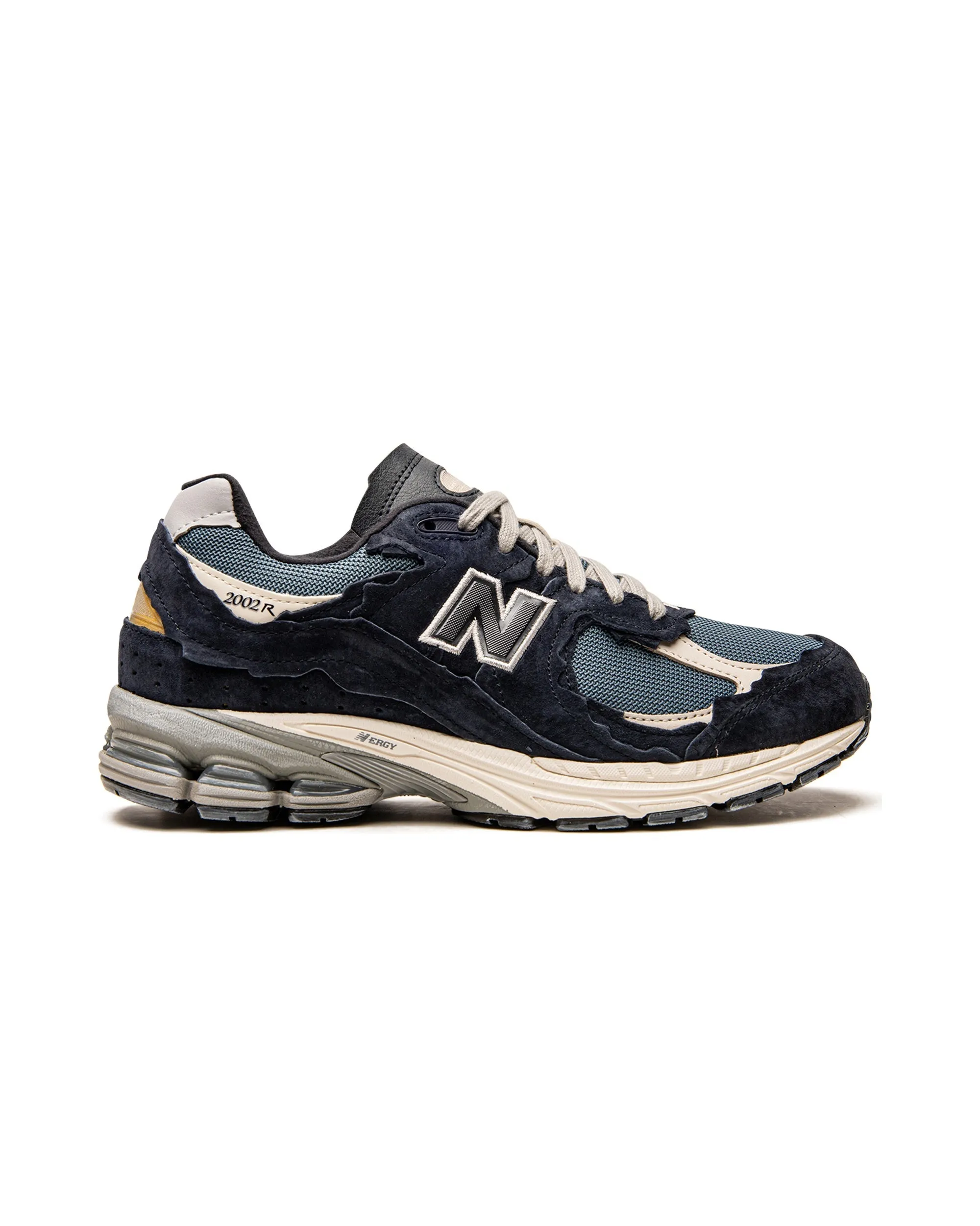 New Balance 2002R Protection Pack Dark Navy for country walks Sport Casual