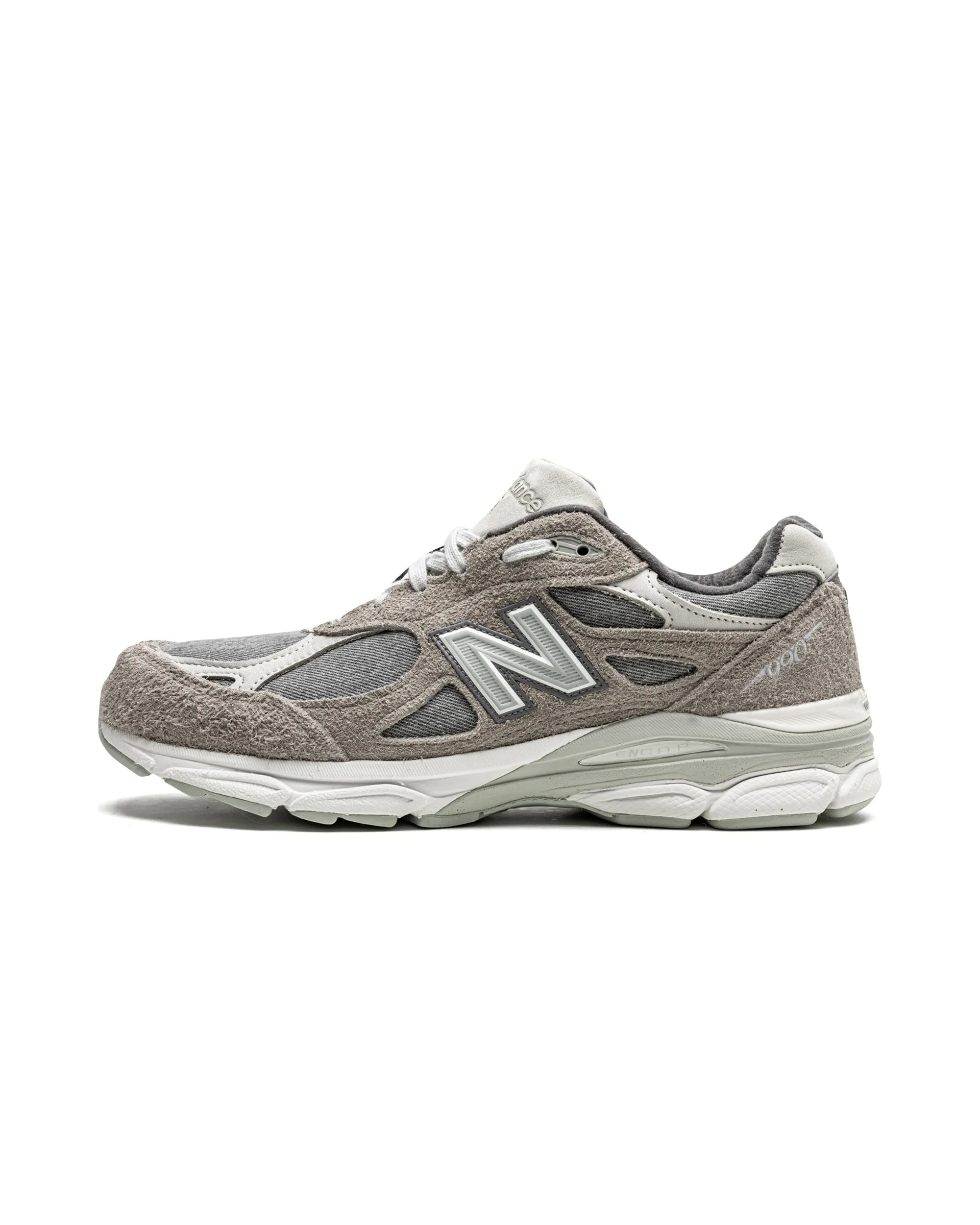traction patterns park New Balance 990v3 MiUSA Levi's Elephant Skin