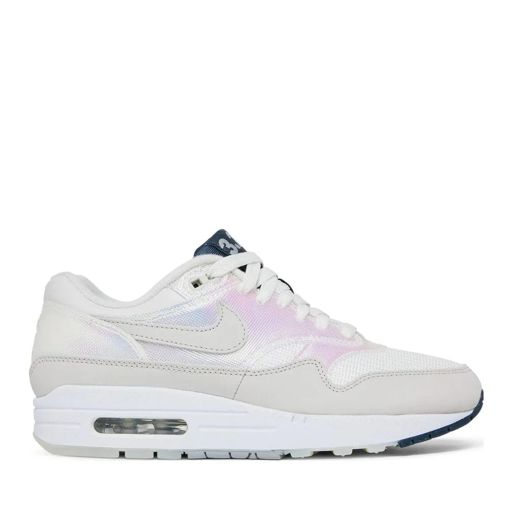 NIKE AIR MAX 1 LA VILLE LUMIERE WMNS AIR MAX DAY EDITION (NEW) Outdoor Day Light Stride