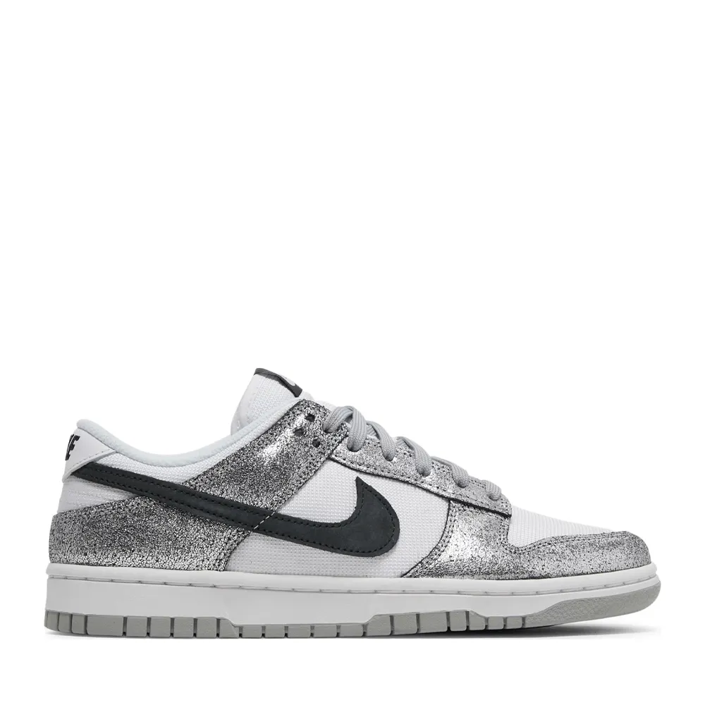 Stable base NIKE DUNK LOW WMNS GOLDEN GALS METALLIC SILVER (NEW) (NEW)