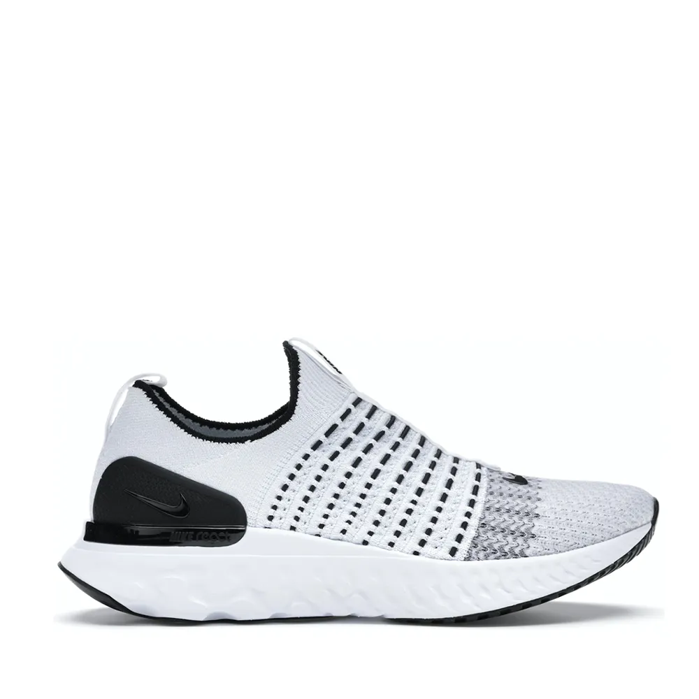 Push Step NIKE REACT PHANTOM RUN FLYKNIT 2 WHITE BLACK