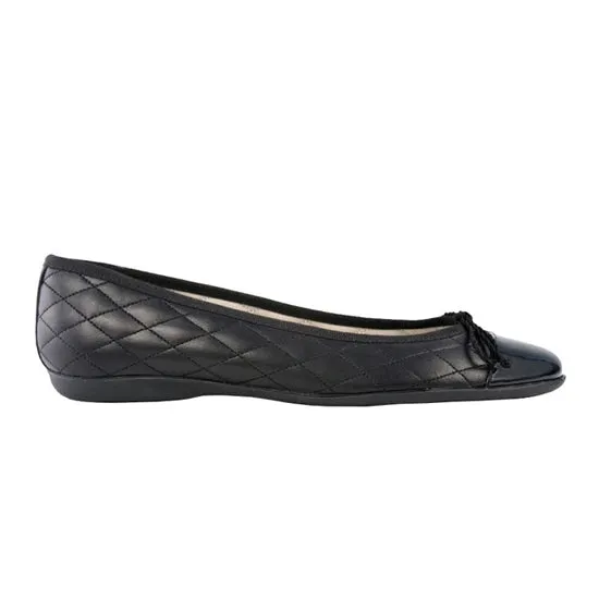 Slip-Free Shoes Look Out Passport