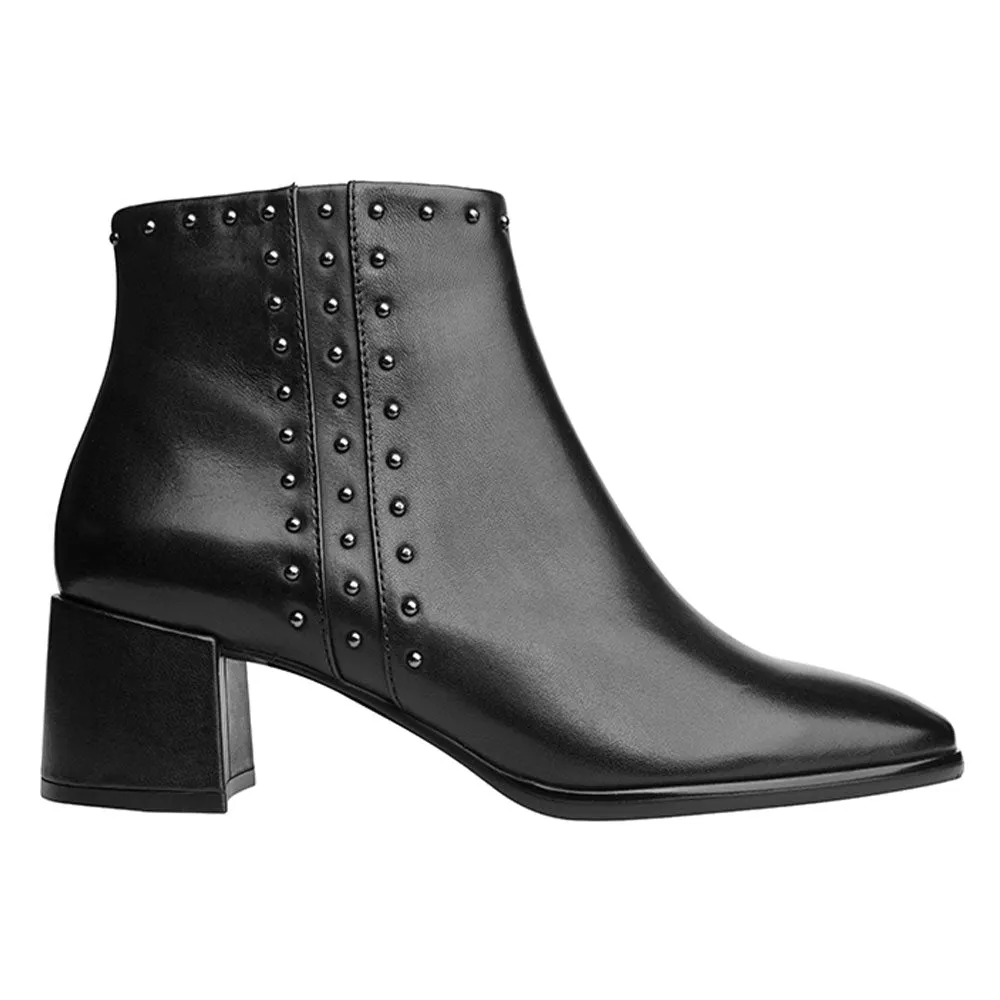 All-Day Flexibility Pilar-02 Low Booties