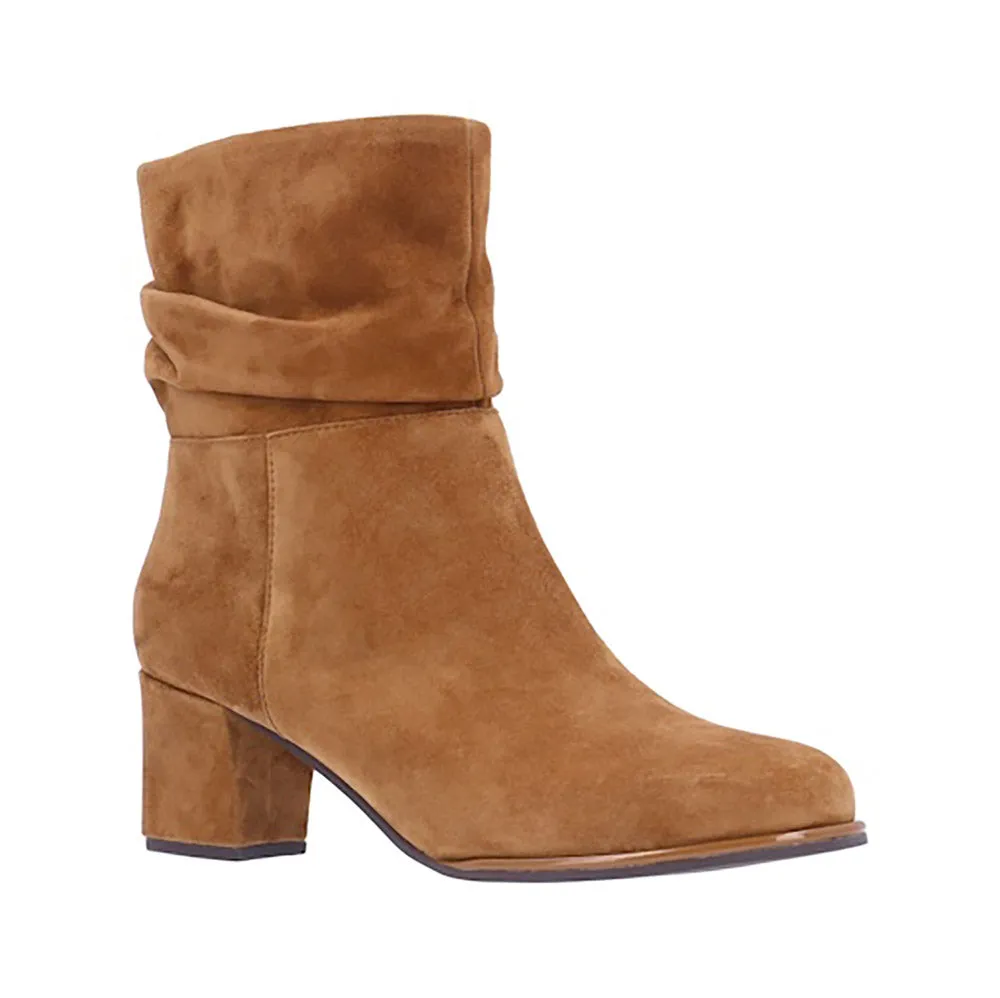 Pivar casual dressers pumps