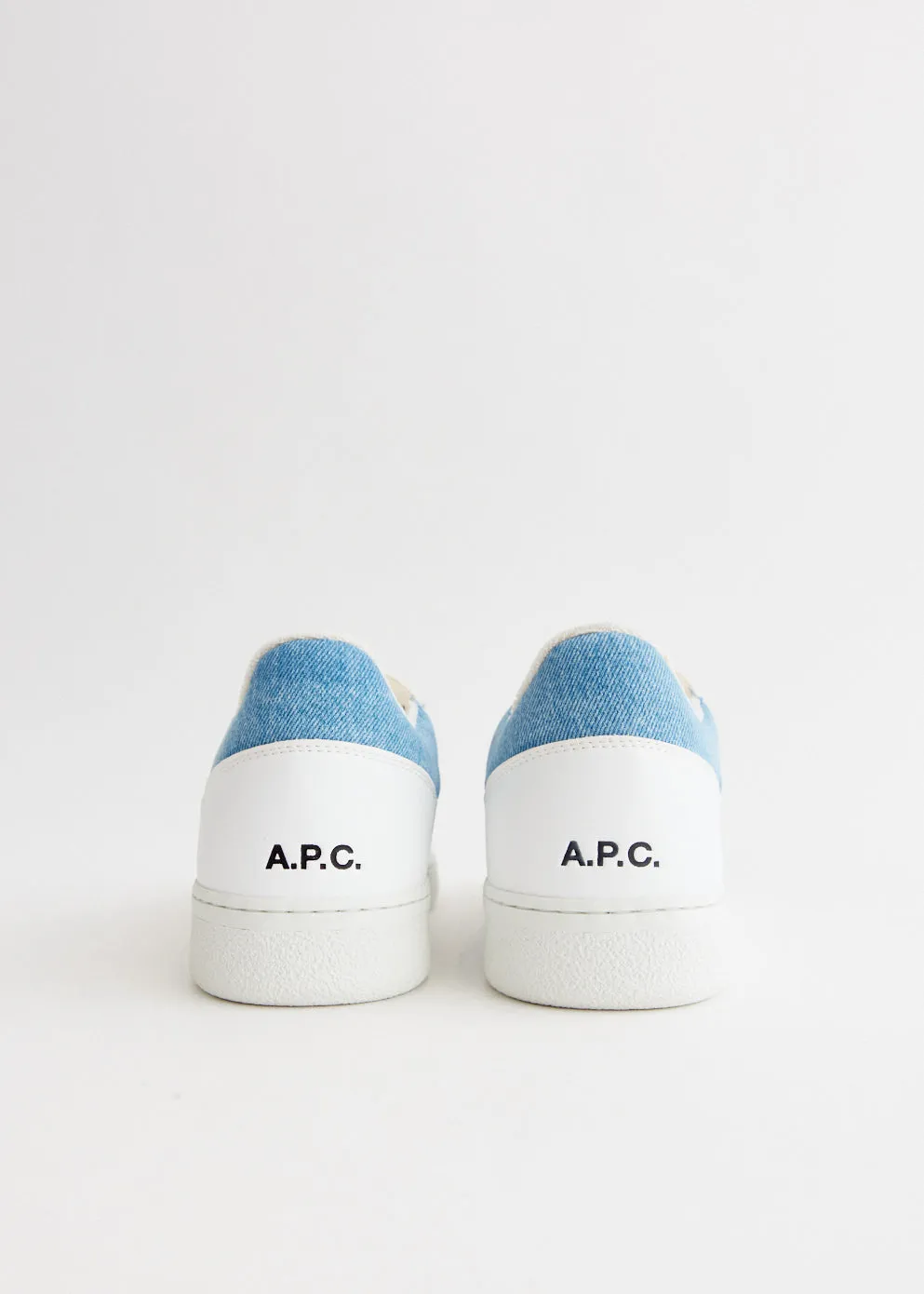 Plain Sneakers Flattering Fit