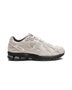 New Balance 1906D Protection Pack Turtledove Simple semi - formal look