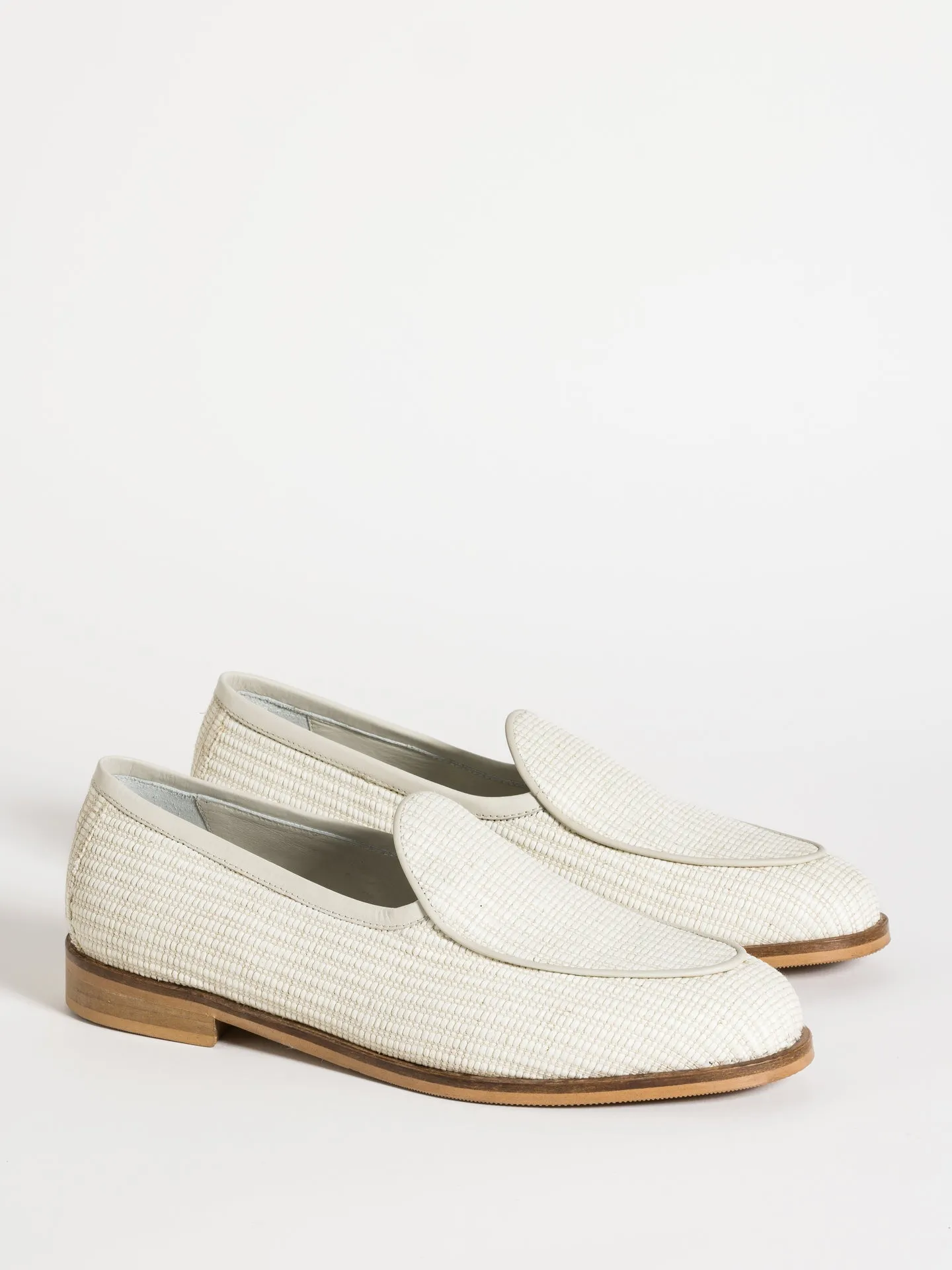 JACQUES NEW WHITE ANORIO Versatile Footwear