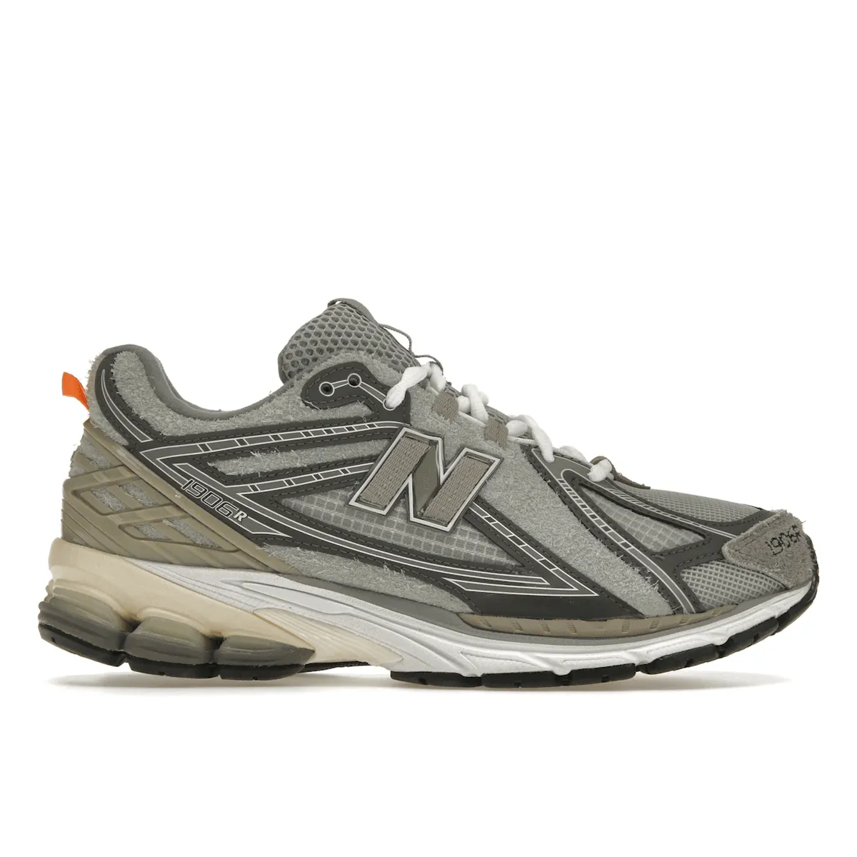 honeycomb pattern New Balance 1906R N.Hoolywood x INVINCIBLE Grey Swan