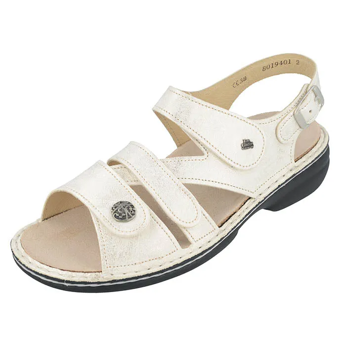 Stay Light Womens Finn Comfort Gomera in Oro Everest