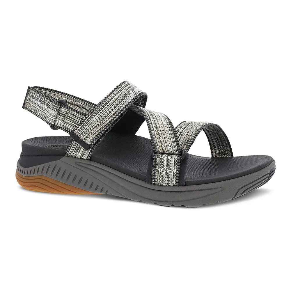 indoor shoe features Rayna