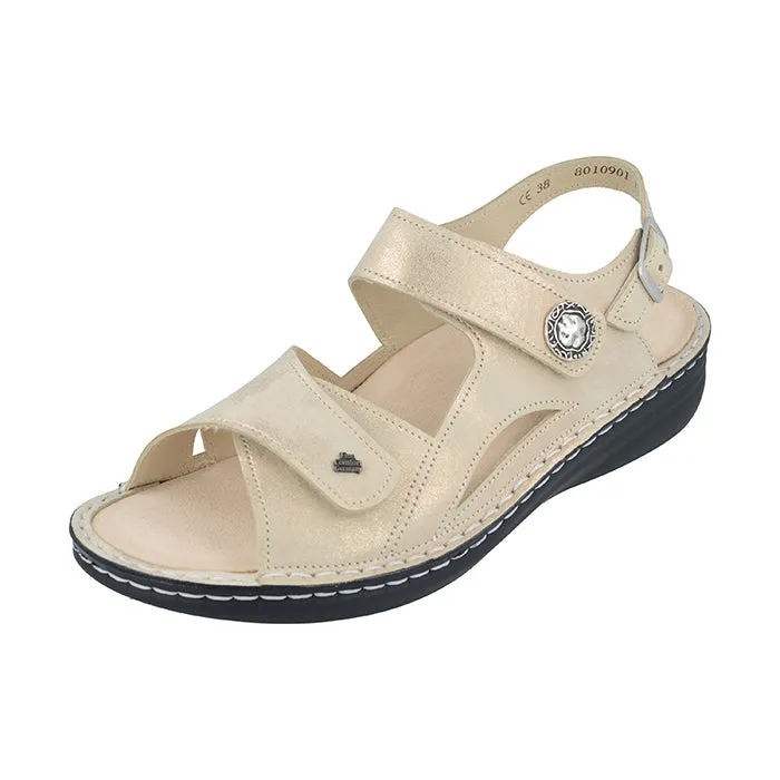 Trendy Womens Finn Comfort Barbuda in Champagne Nuvola