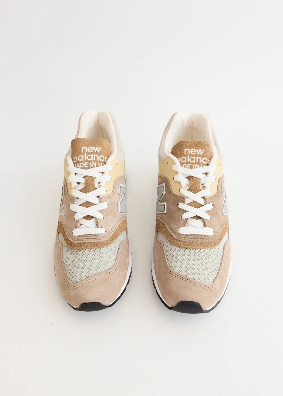 Posture correction MADE in USA 997 'Light Mushroom' Sneakers