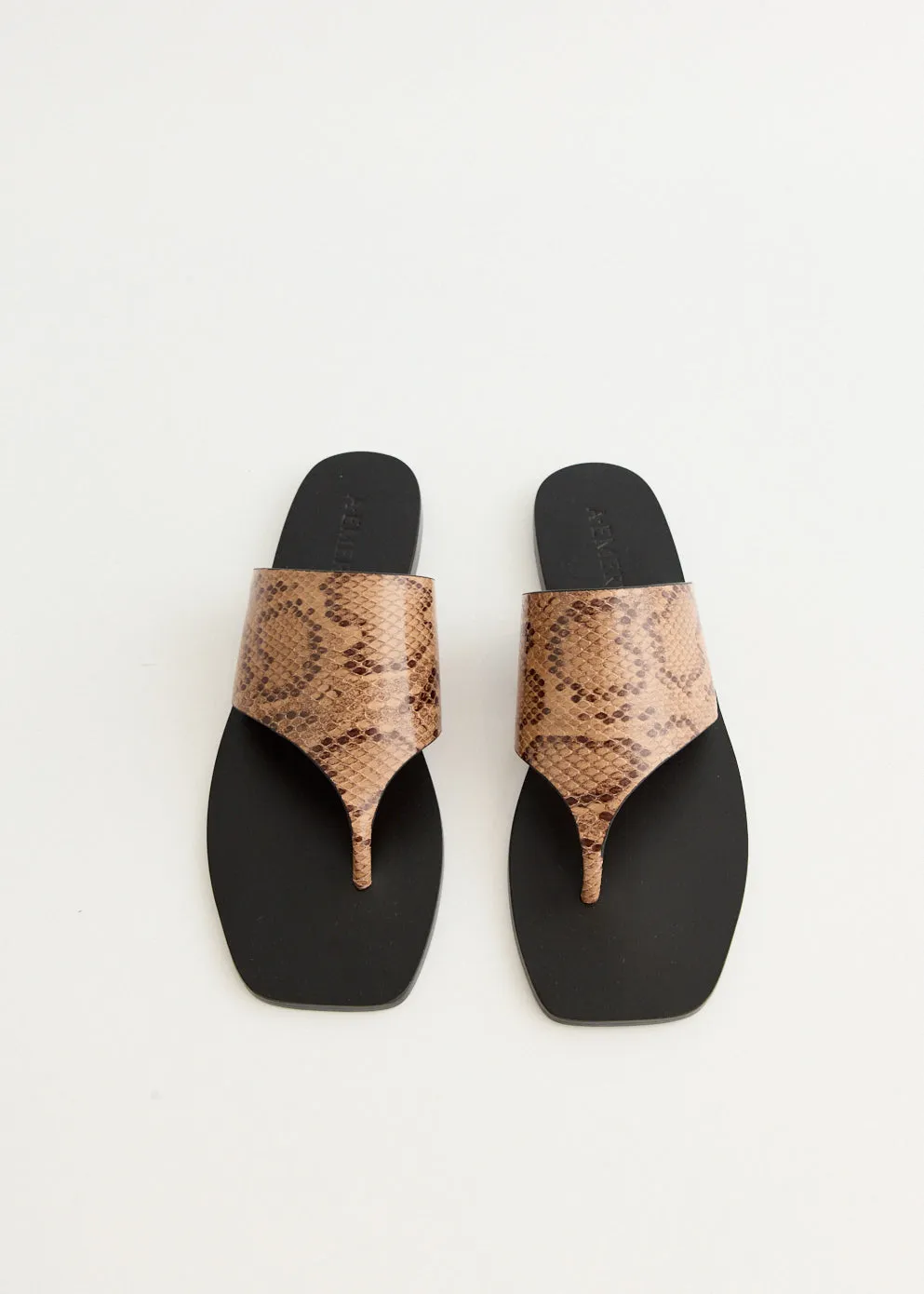 Weekend Outfit Paton Sandals