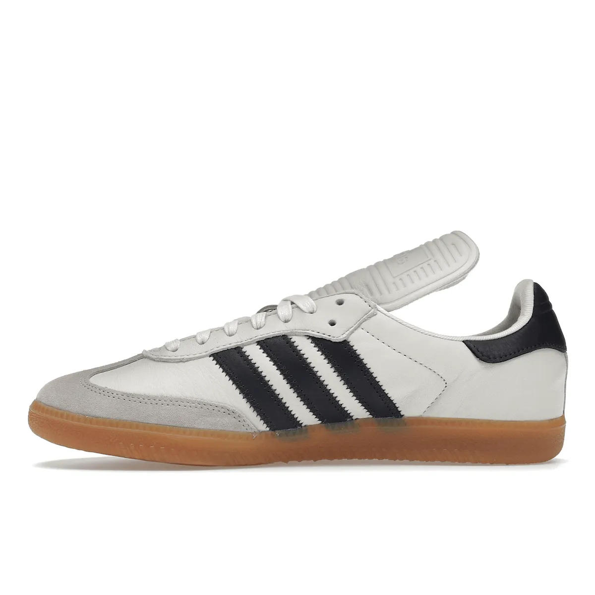 Samba Pharrell Humanrace White Plush Style Dynamic Ride