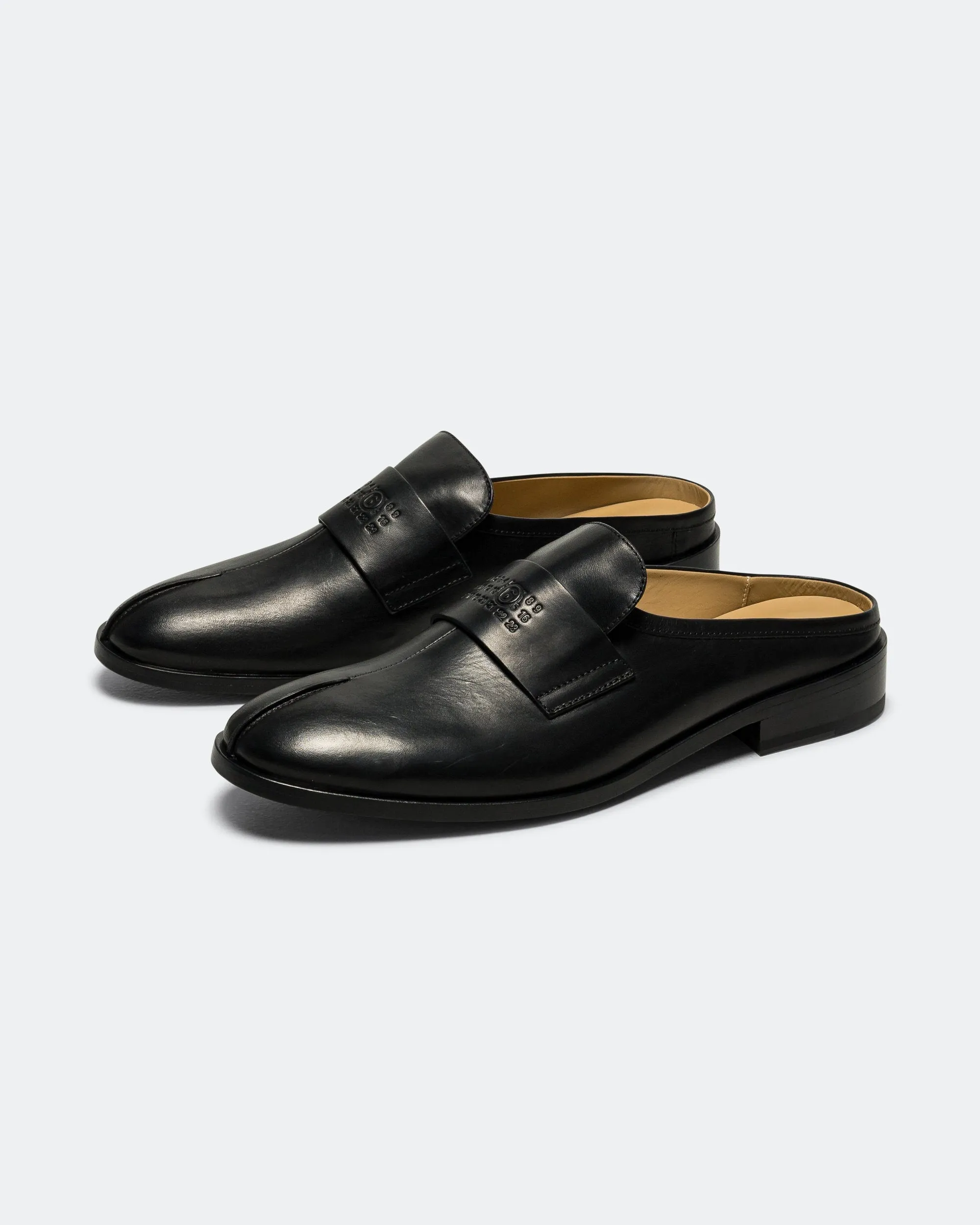 Shiny Leather Slipper - Black Wraparound Strap