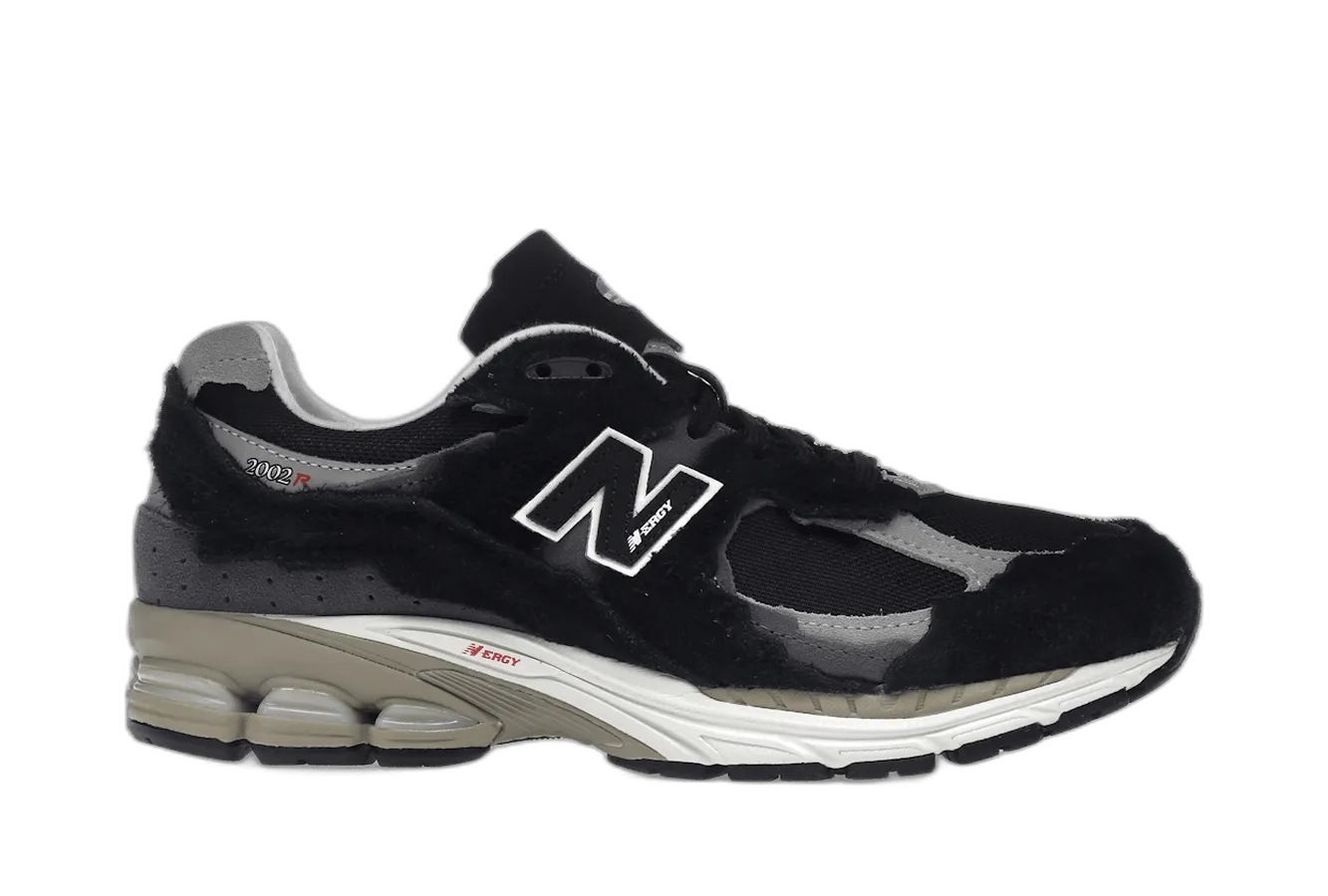 New Balance 2002R Protection Pack Black Grey Fitness Footwear