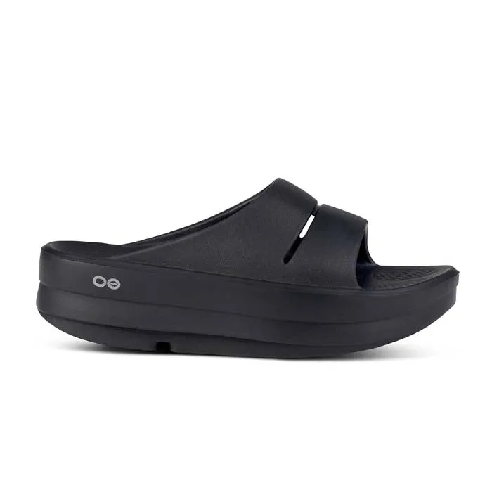 Slip On Travel Glam Womens Oofos Oomega Ooahh in Black