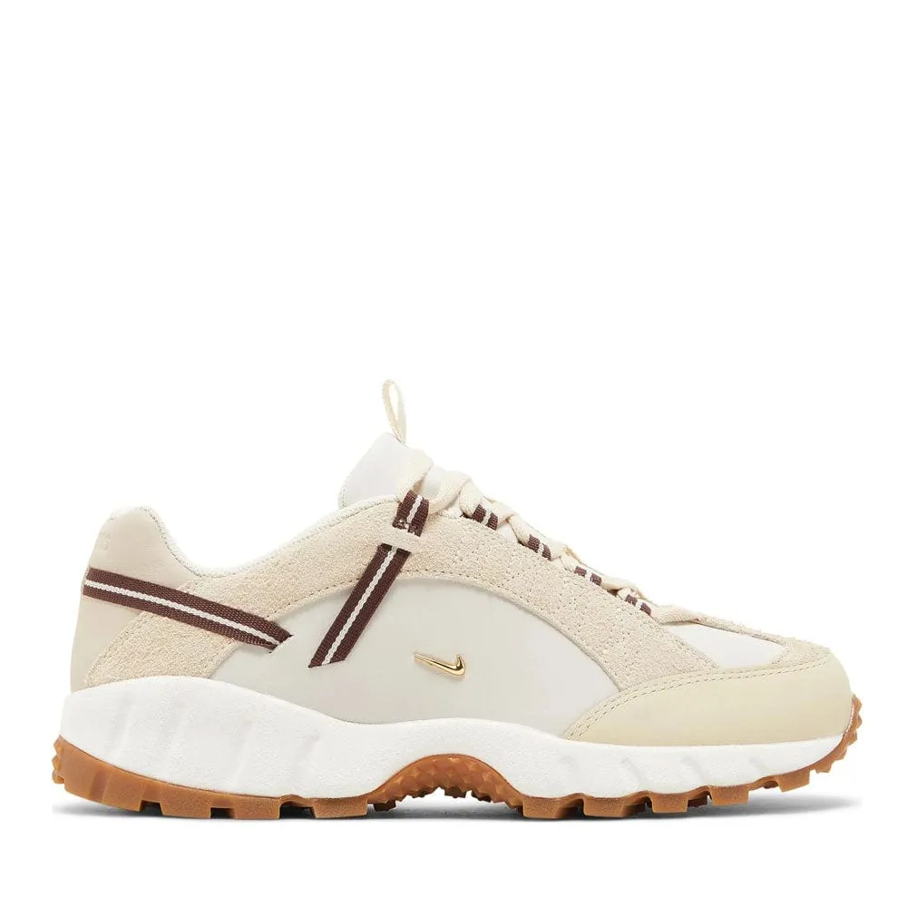 Smooth Move Always Ready NIKE AIR HUMARA LX X JACQUEMUS 'LIGHT BONE GOLD' (NEW)