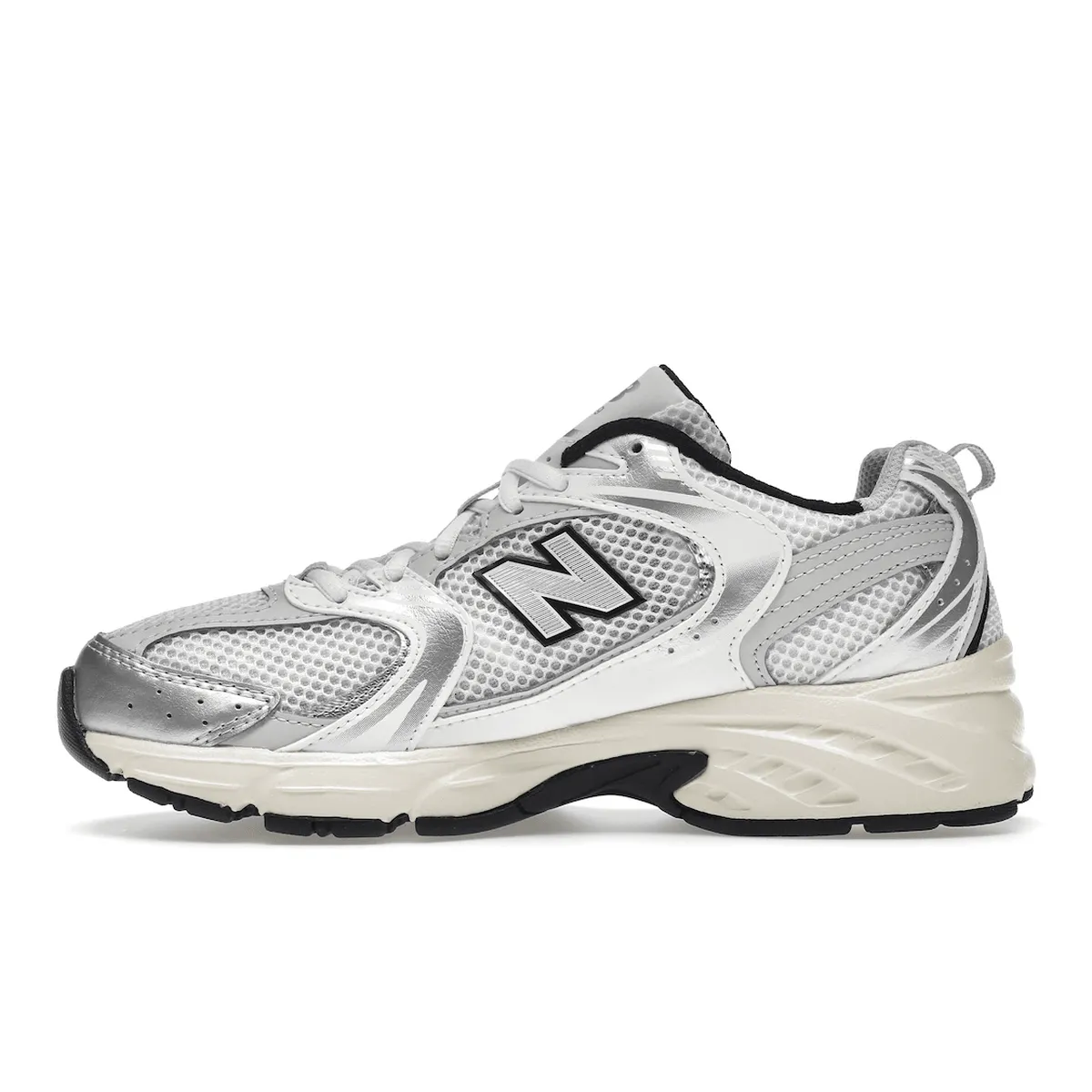 New Balance 530 Silver Cream Non Irritating Stitching StretchableMaterial