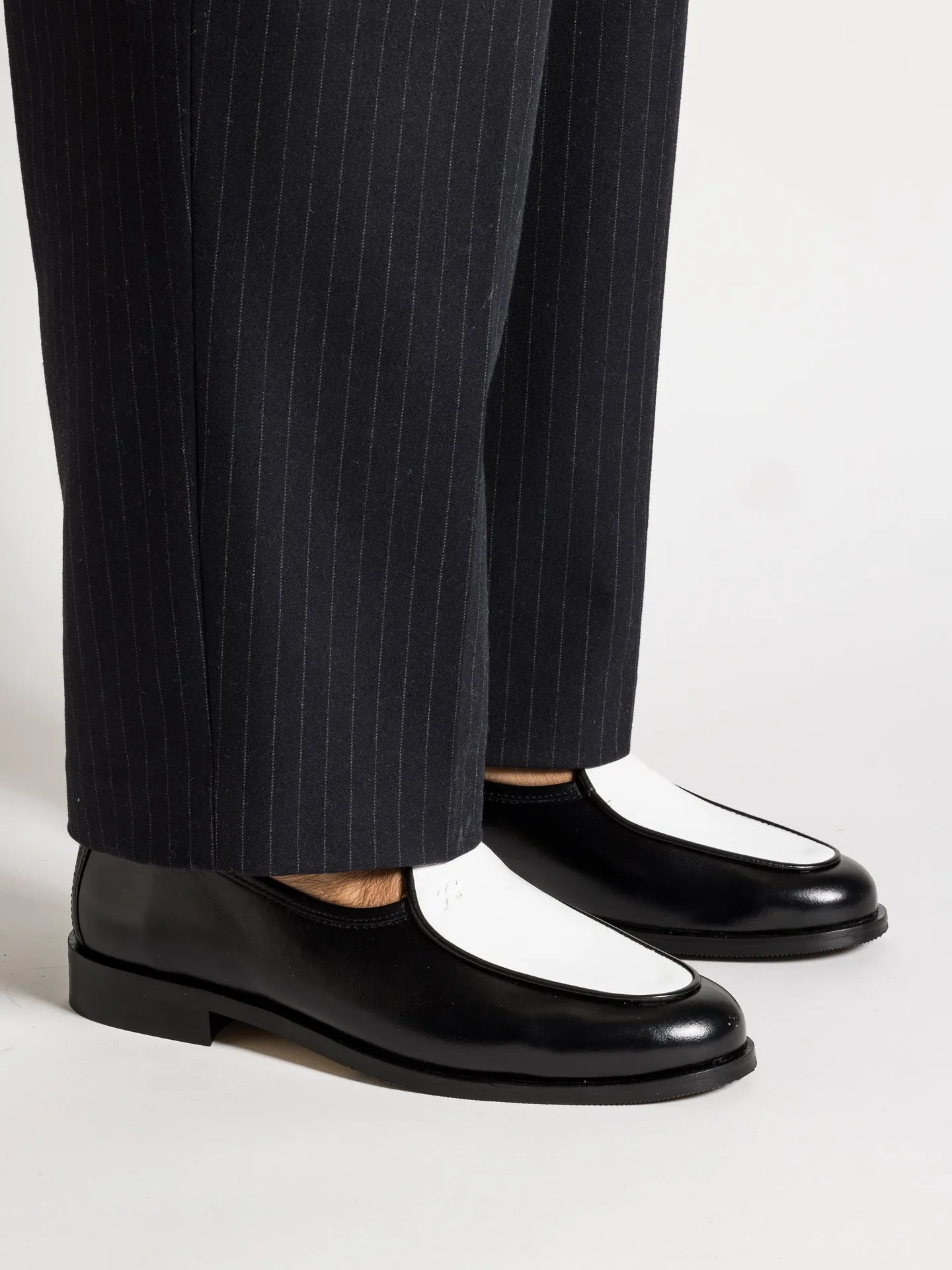 JACQUES NEW BLACK & WHITE Real Shade