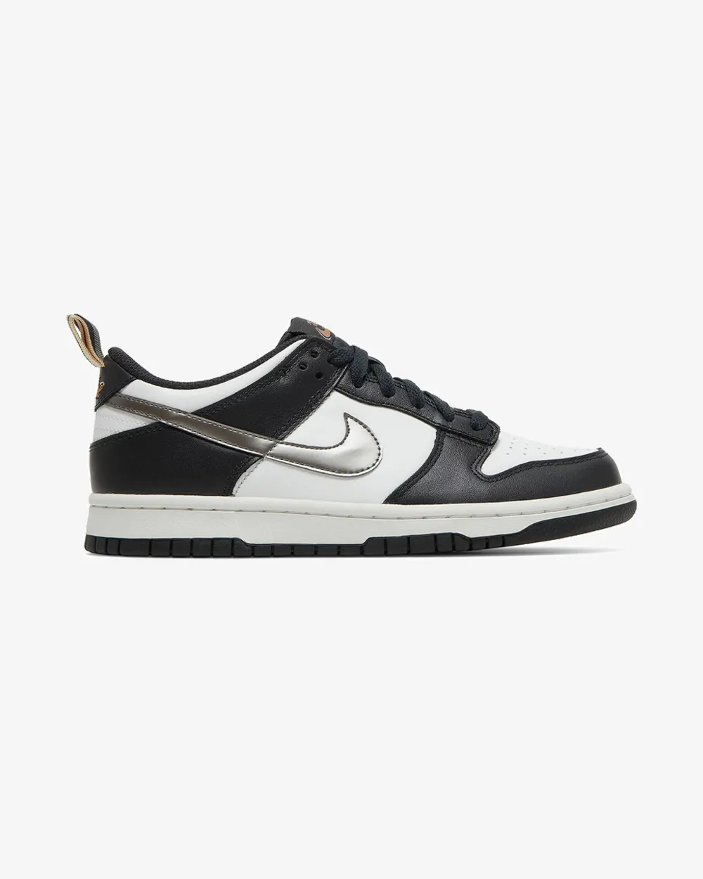 After Work NIKE DUNK LOW METALLIC BLACK WHITE GS