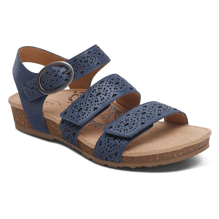 Back to Nature Womens Aetrex Lilly Cutout in Navy