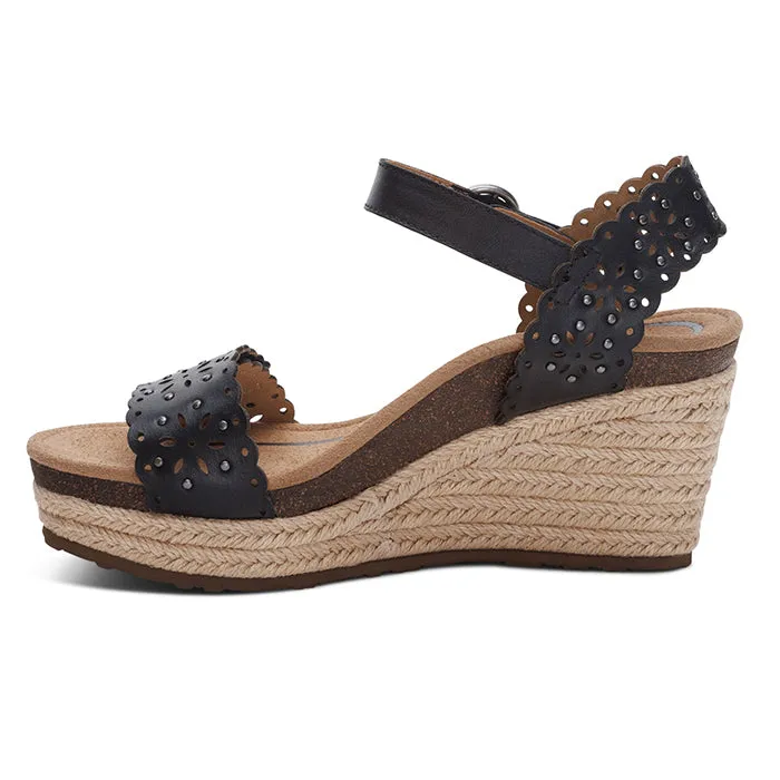 Womens Aetrex Sydney Cutout in Black Comfortable For All-Day Wear