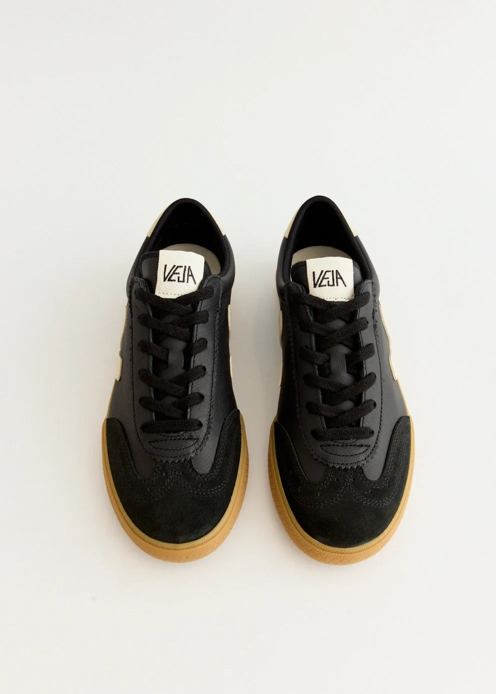 Volley 'Black Pierre' Sneakers satisfying lace - closure