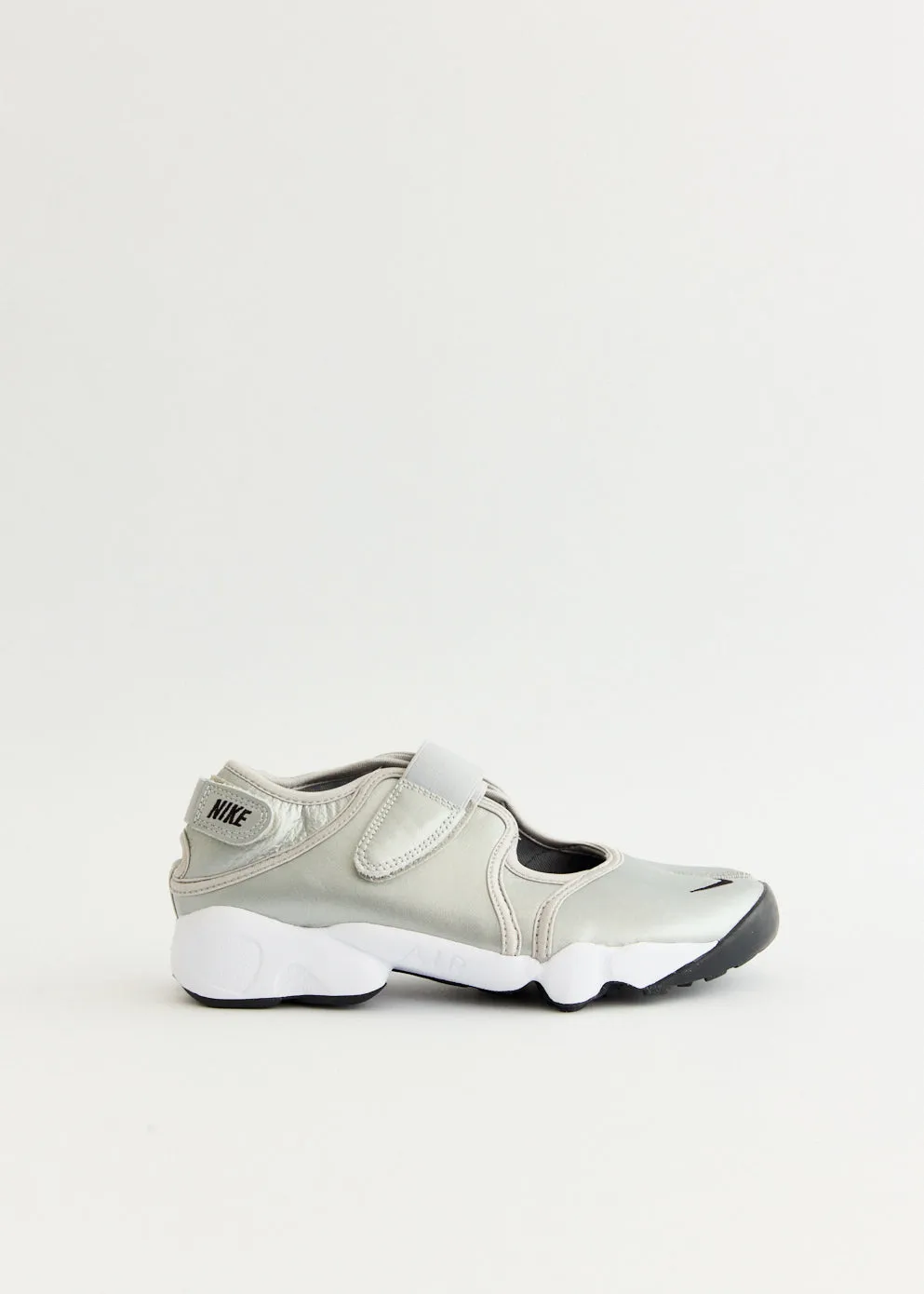 PU material Built Light Women's Air Rift 'Metallic Silver' Sneakers