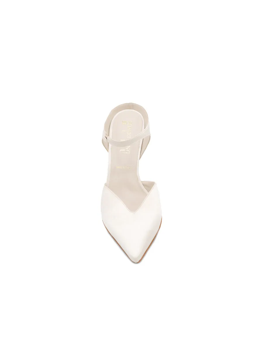 Shyla Pointed Toe Pump Athletic Performance