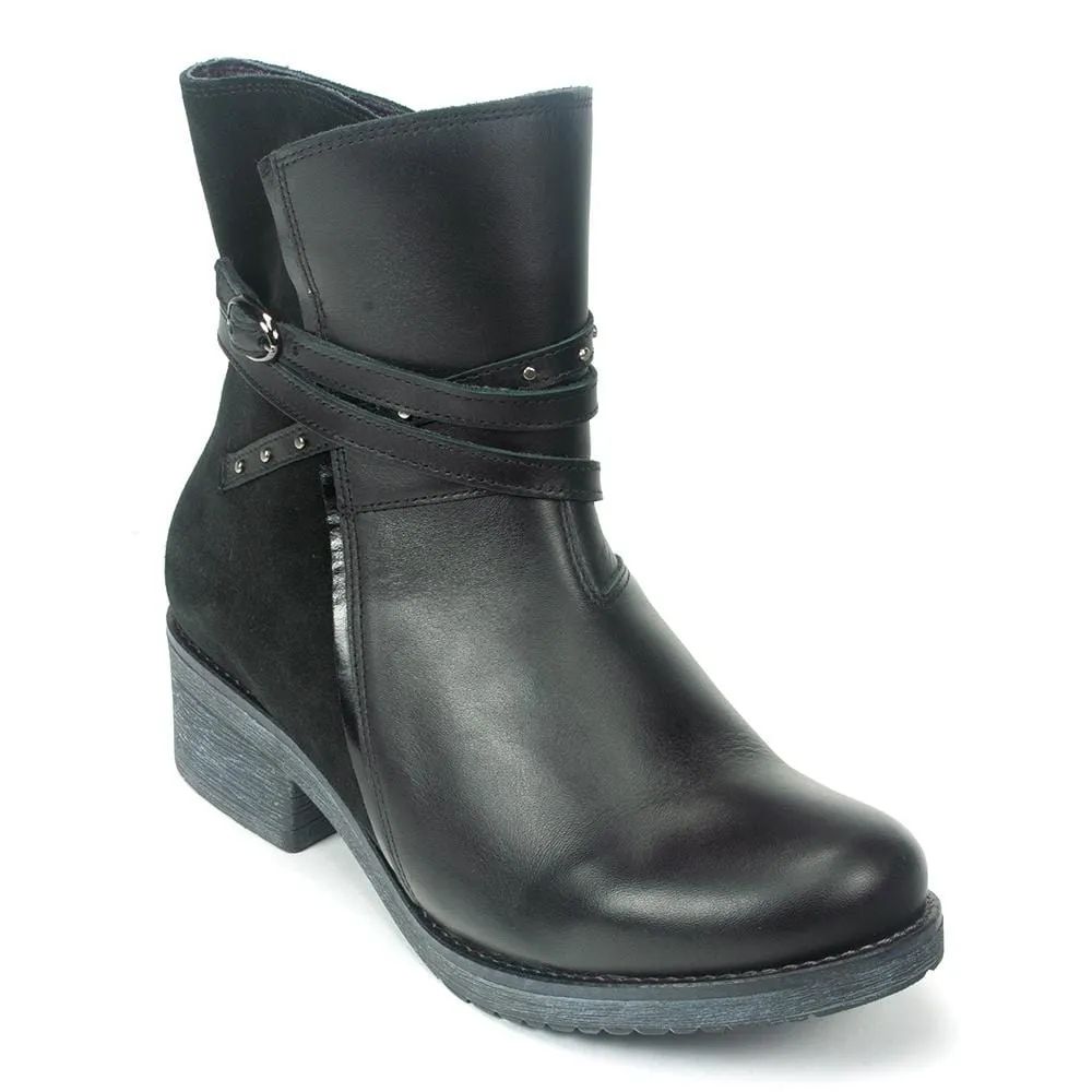 Poet Boot (17605) Pointed Toe Modern Flair
