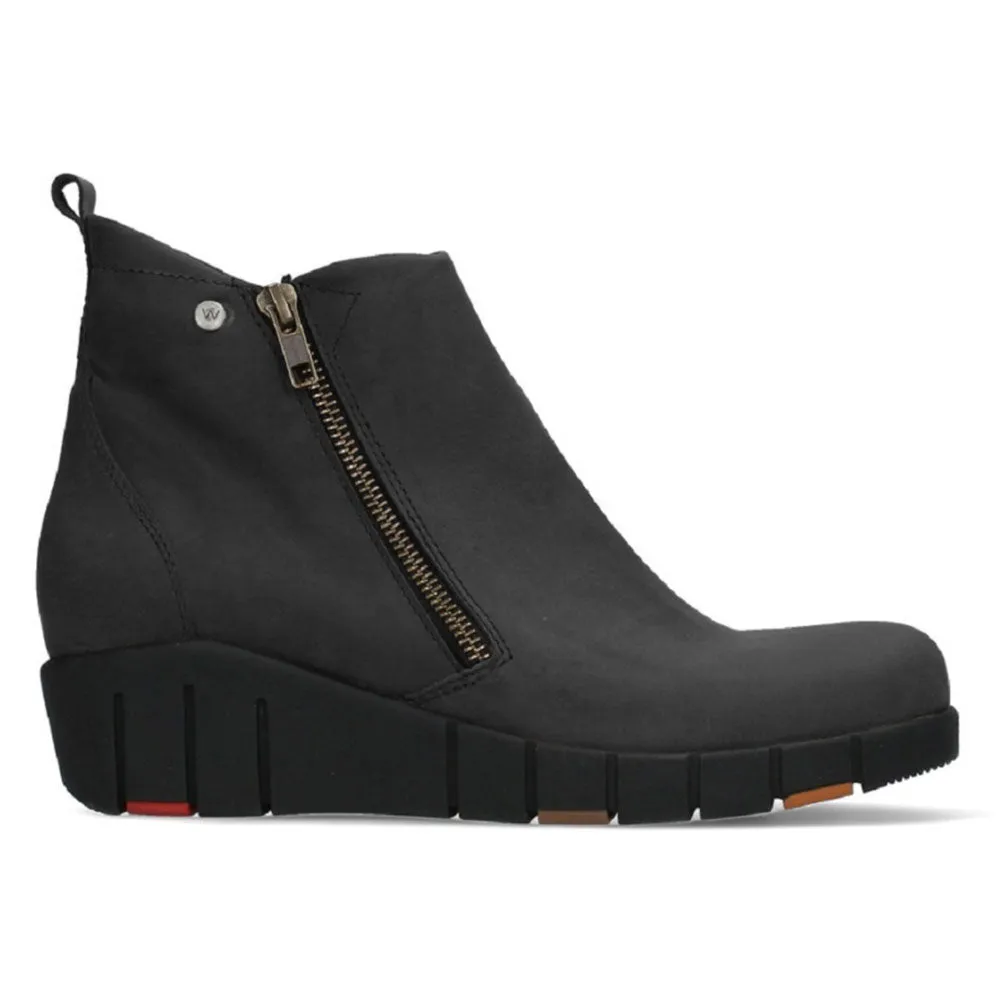 Durable piece ankle - high Phoenix Boot