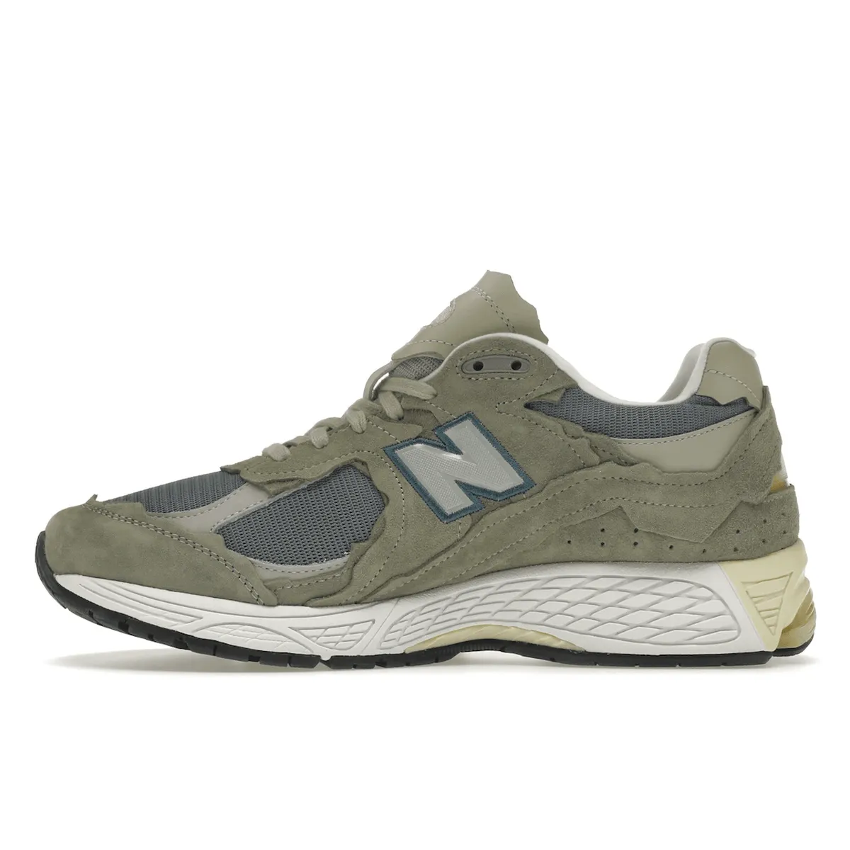New Balance 2002R Protection Pack Mirage Grey modern material Daily Outfit