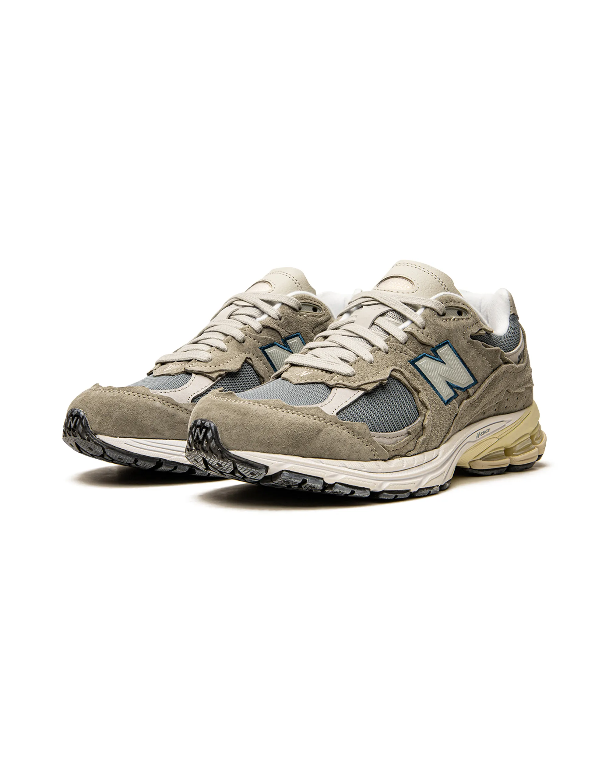 New Balance 2002R Protection Pack Mirage Grey Contoured