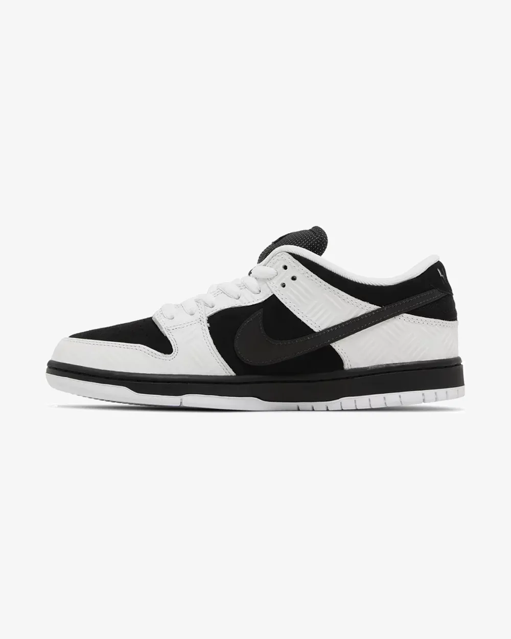 NIKE SB DUNK LOW TIGHTBOOTH Range Step Retro Style