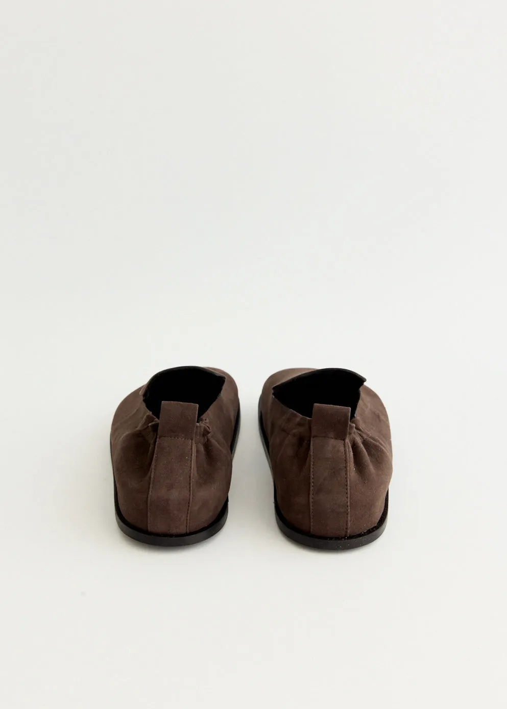 Ulrik Clogs Commute Look
