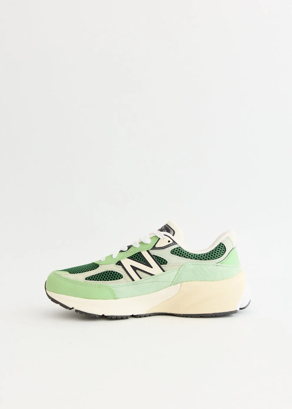 MADE in USA 990v6 'Green' Sneakers warm - weather shoes
