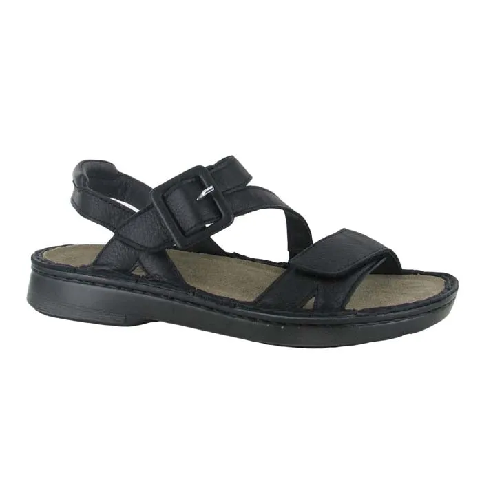 Daily Relax Womens Naot Castelo in Soft Black