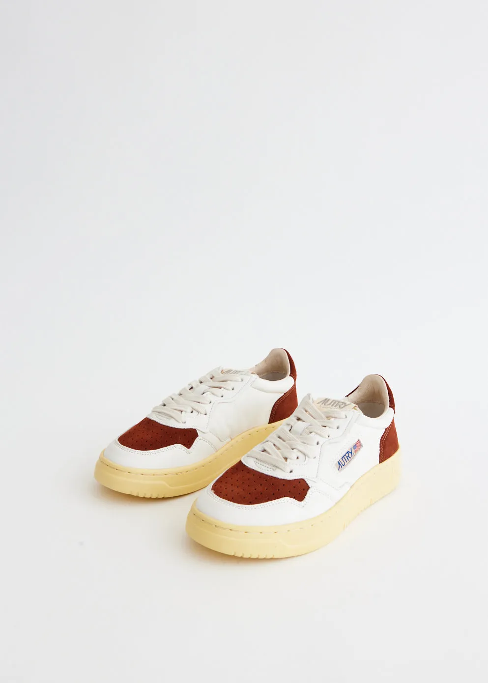 Cushioned Insole Medalist Sneakers