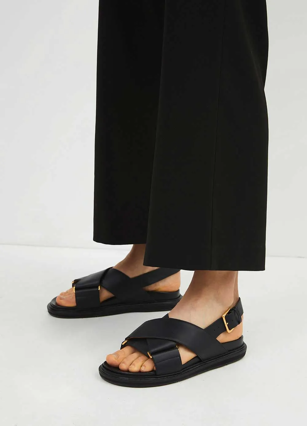 Flat Base Fussbett Sandals