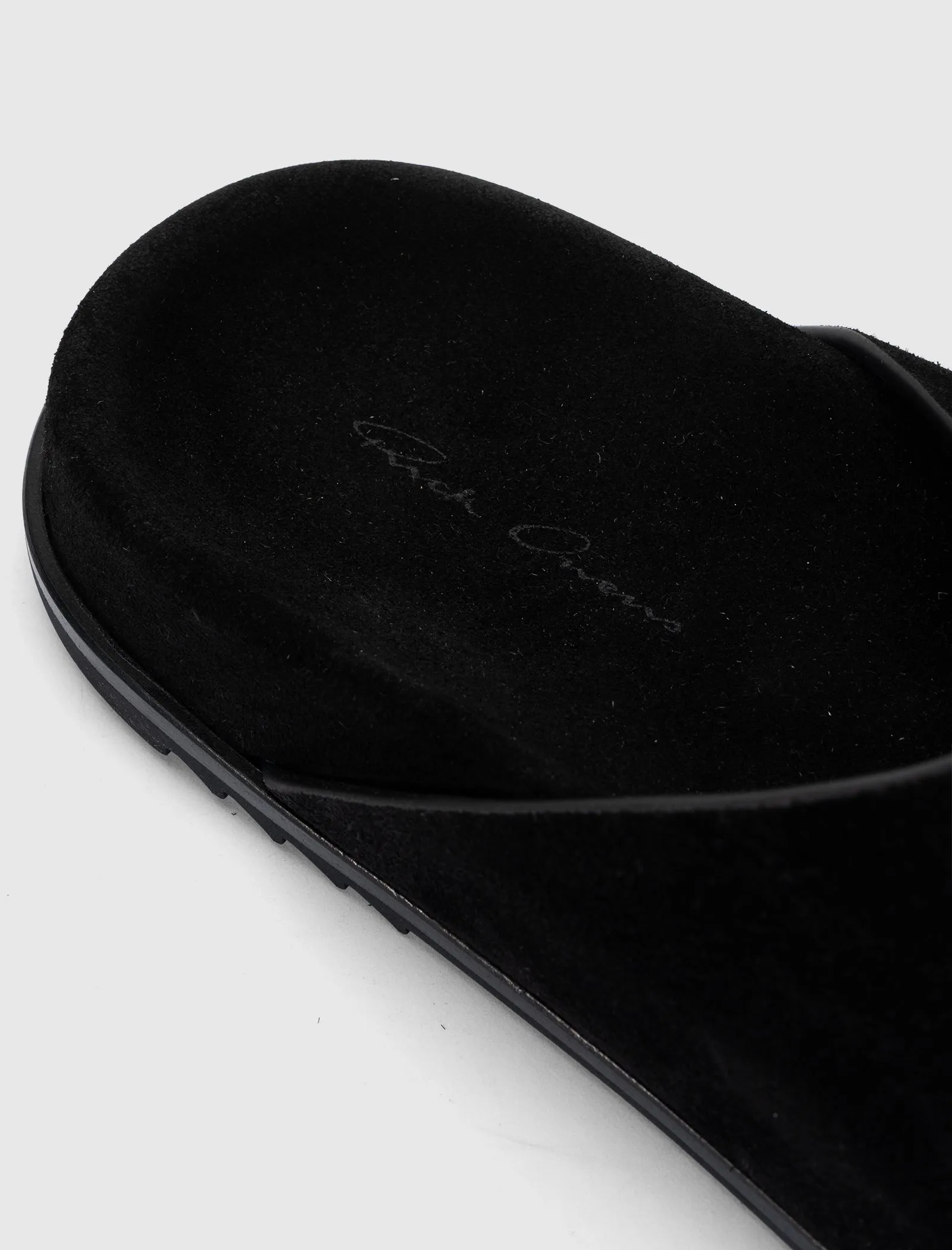 MULE GRANOLA "BLACK" Durable Material