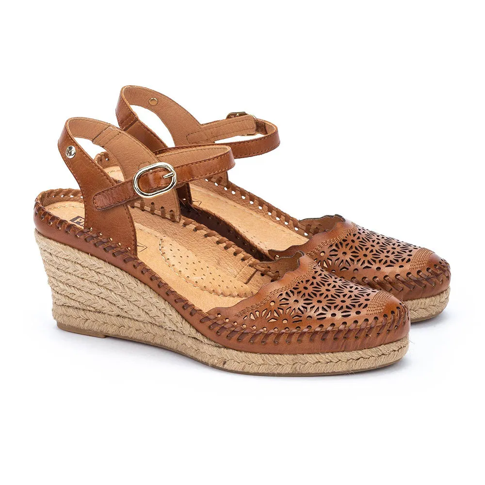 outdoor shoe functions suitable for outdoor adventures W9Y-1508