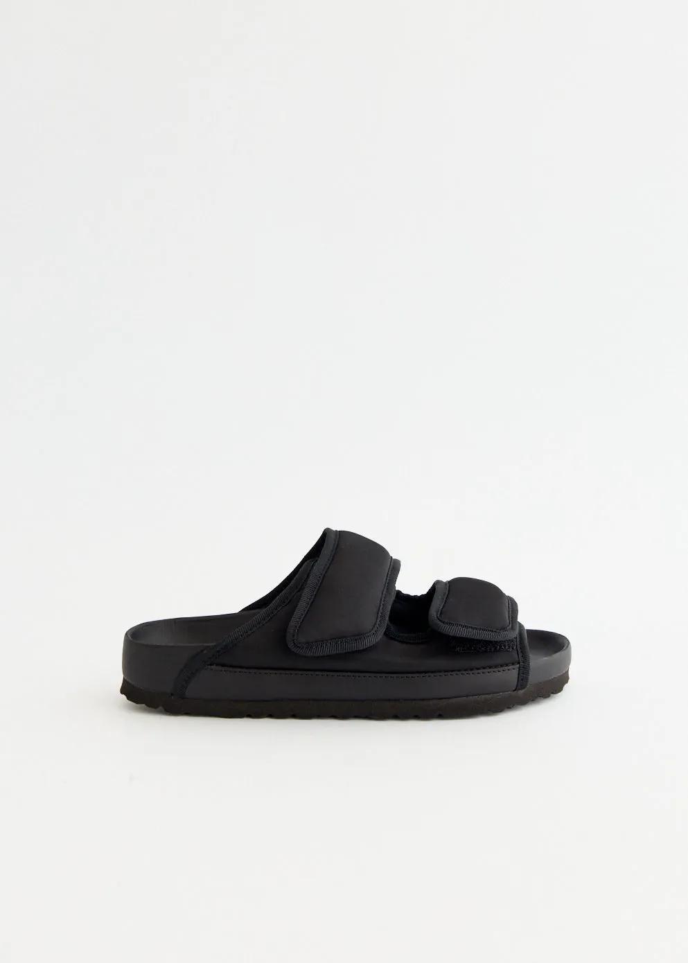 Cosy Nylon 1774 Narrow Sandals Ad Shoot On Road