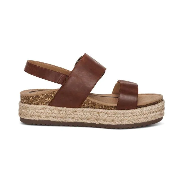 Minimal Weight Womens Aetrex Vania in Walnut
