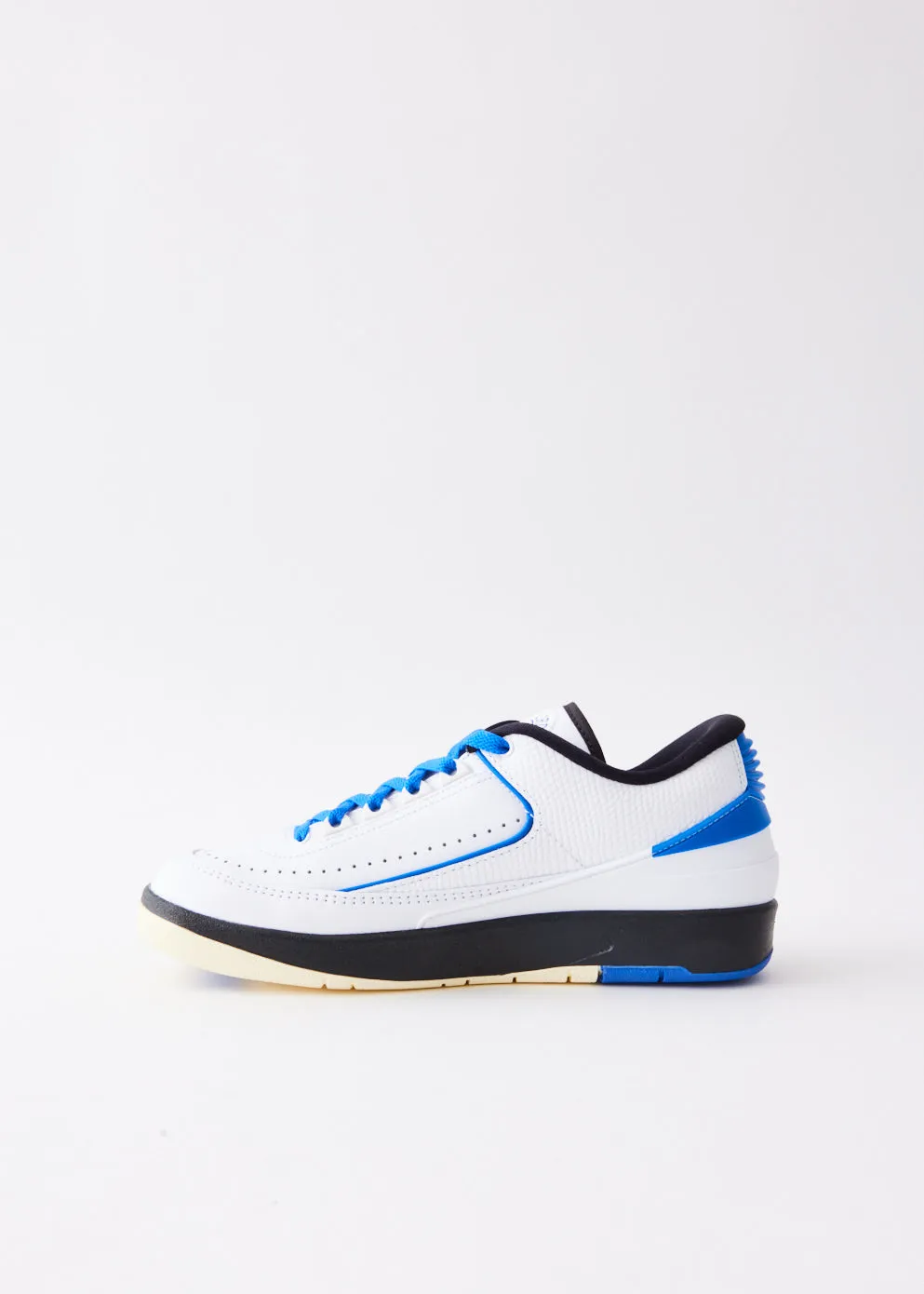 Women's Air Jordan 2 Retro Low 'Varsity Royal' Sneakers Route Walk Secure Motion
