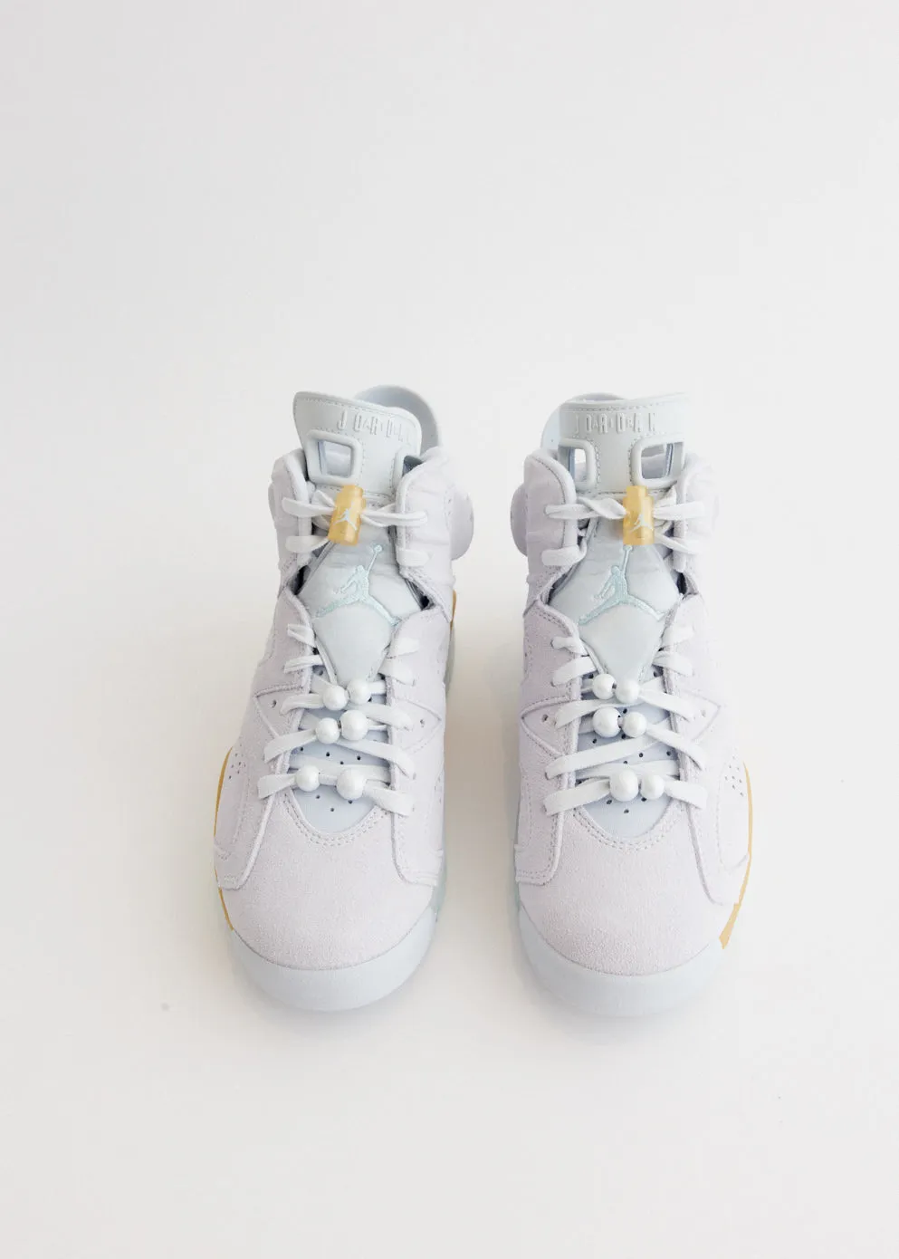 Trend Ready Happy Walk Women's Air Jordan 6 Retro 'Pearl' Sneakers